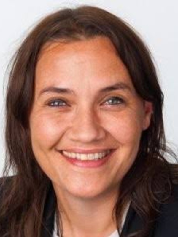 Dr Elizabeth Curmi