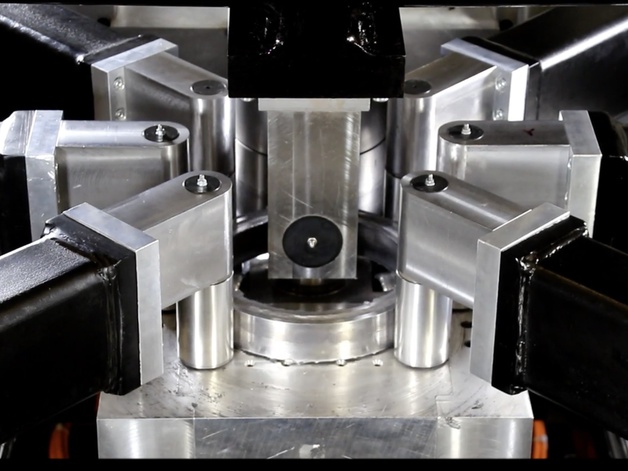 Cambridge incremental ring rolling machine